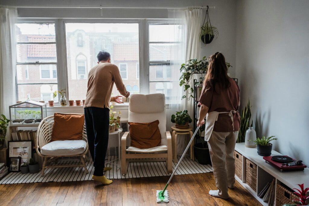 Couple cleaning together 